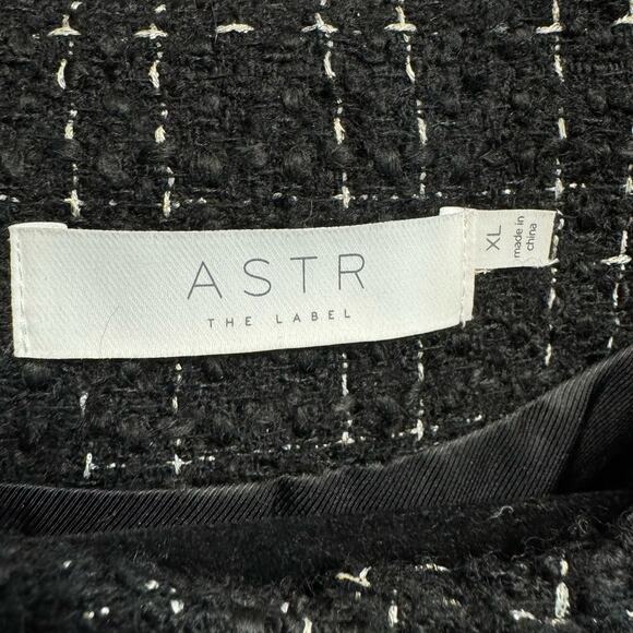 ASTR The Label Covina Tweed Cropped Jacket Black Gold Button XL - Picture 10 of 13